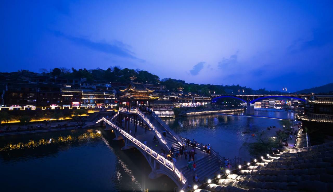 Fenghuang Slowly Time Inn Экстерьер фото